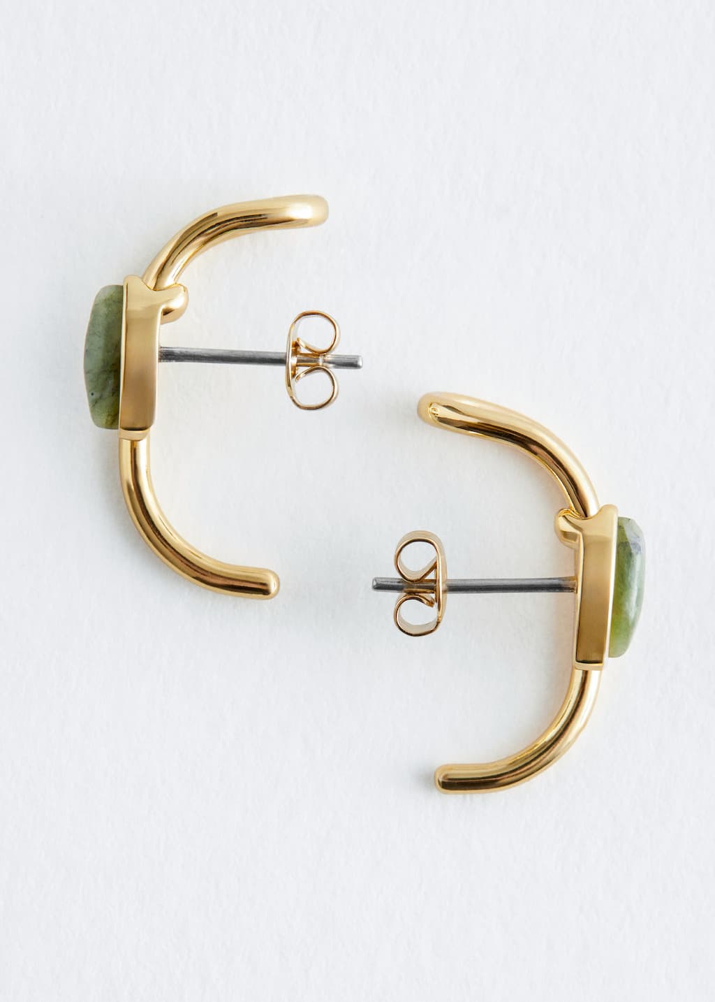 Image of Pendientes de botón con detalle ear-cuff