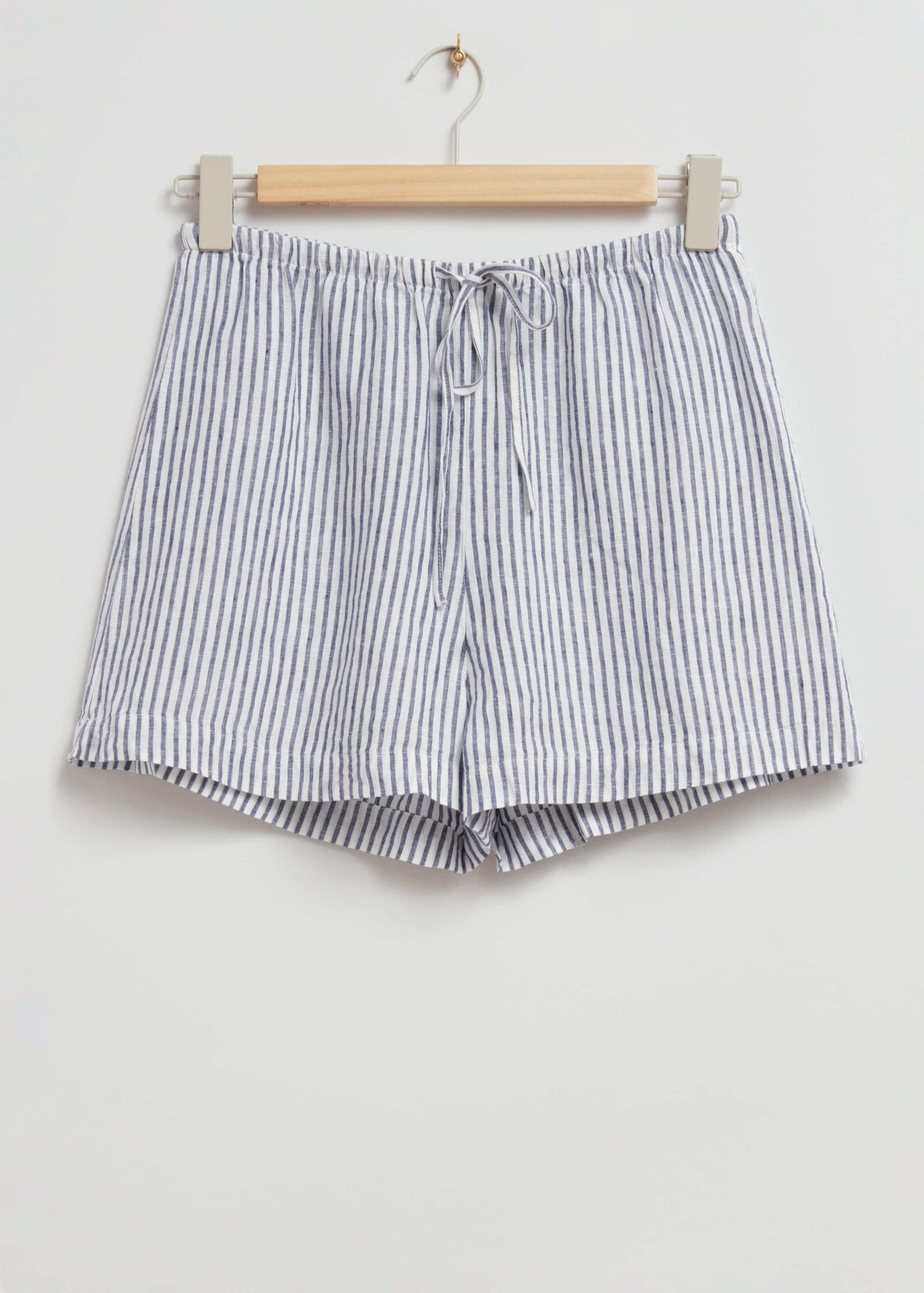 LinenDrawstringShorts – Dark Blue/White Striped – Martwa natura