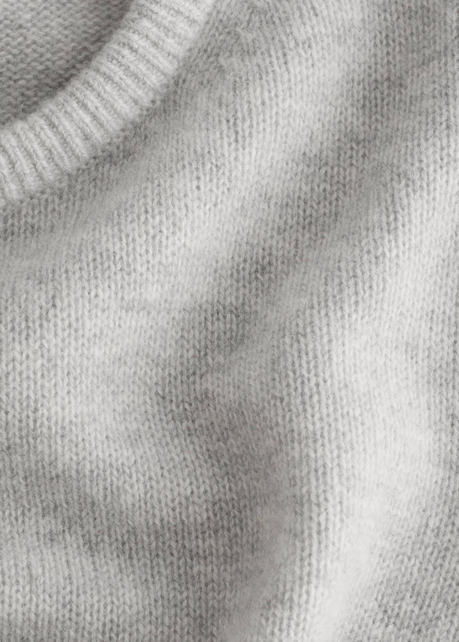 Pletené kašmírové tričko - Svetlosivá/Tmavohnedá/Tmavočervená - 6