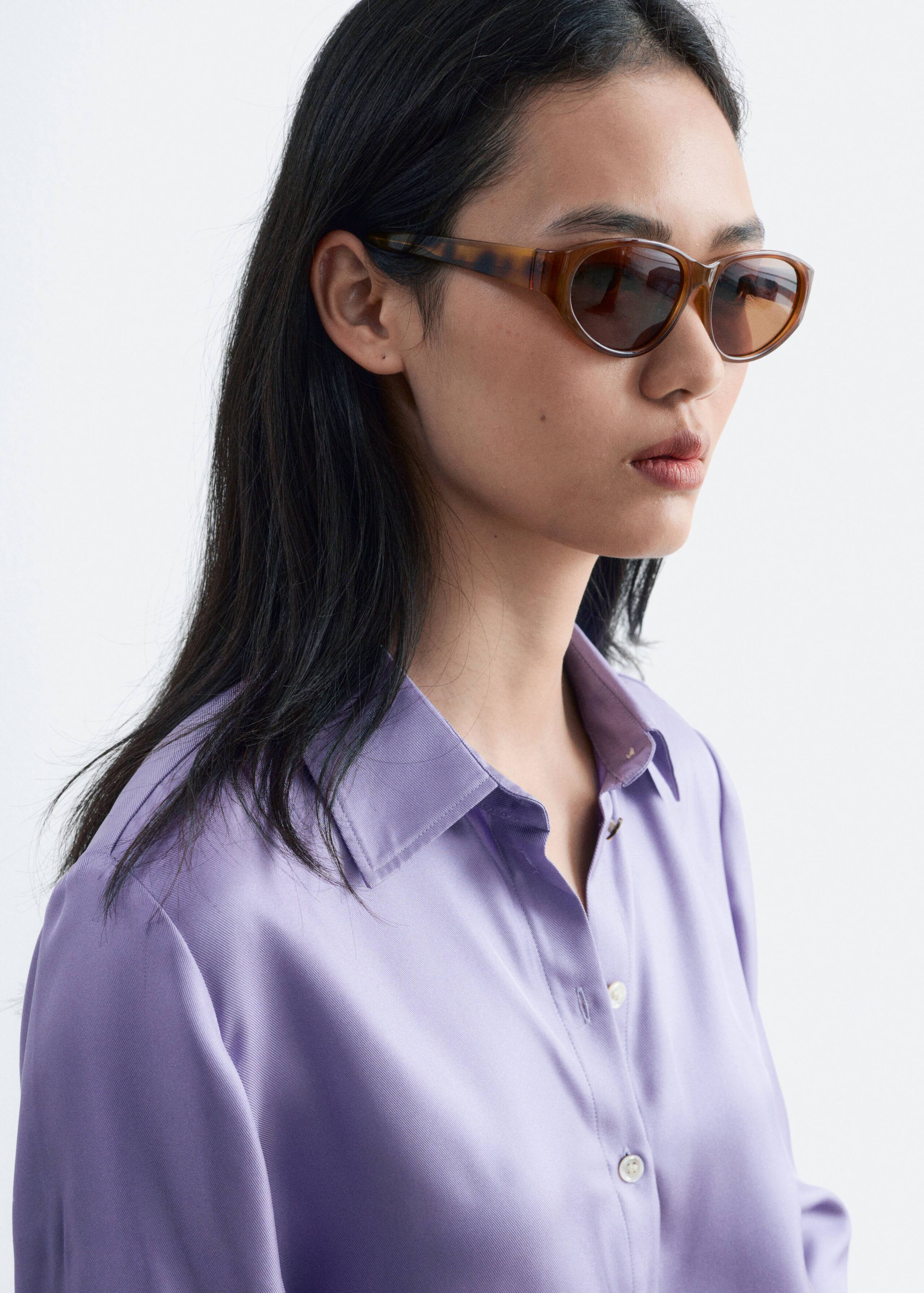 Relaxed Silk Shirt - Dark Blue - Lookbook