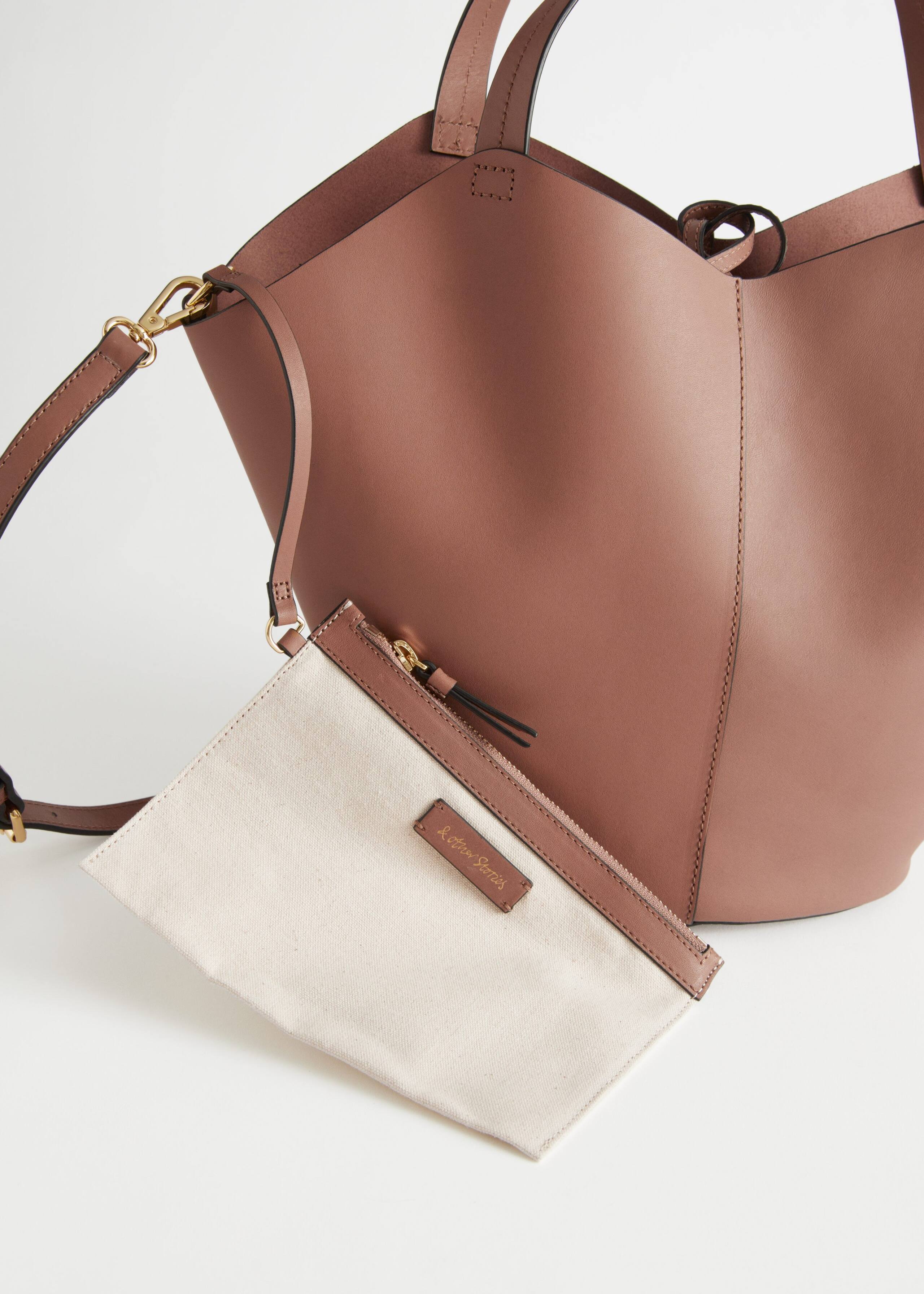 Leather Tote Bag - {{variantName}} - Descriptive Detail