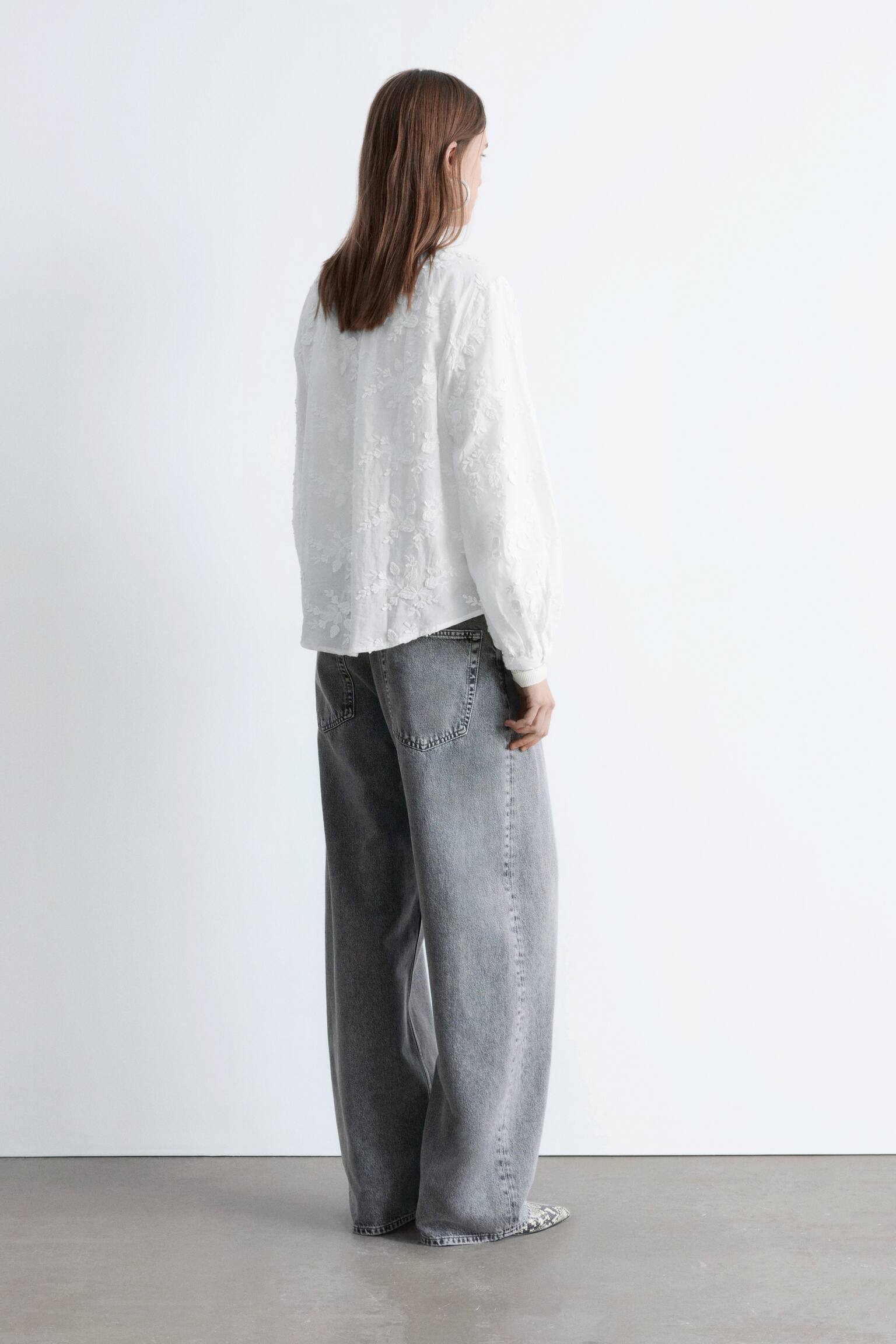 Voluminous Floral-Appliqué Blouse - 5