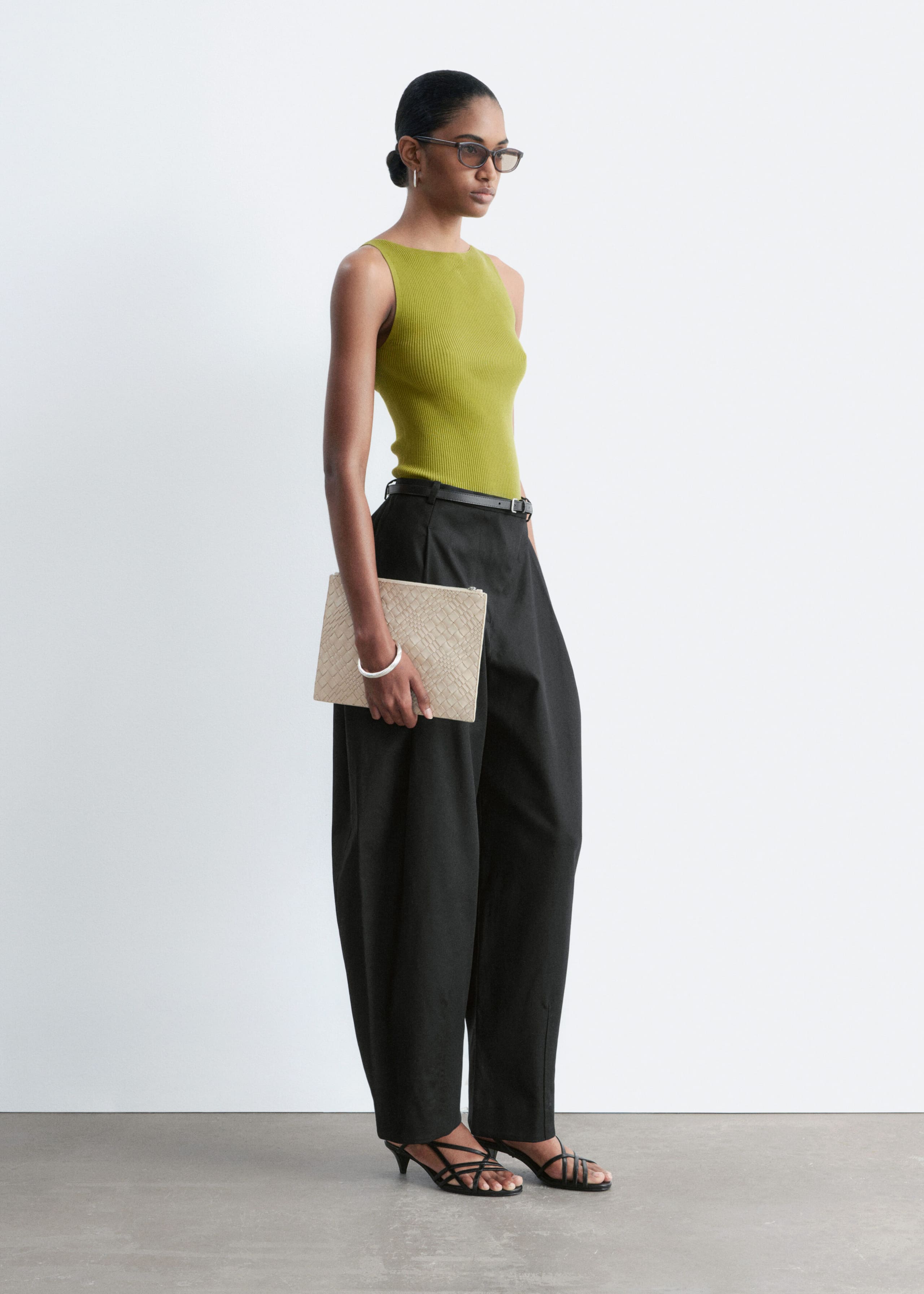 Image of Pantalones de perneras de barril