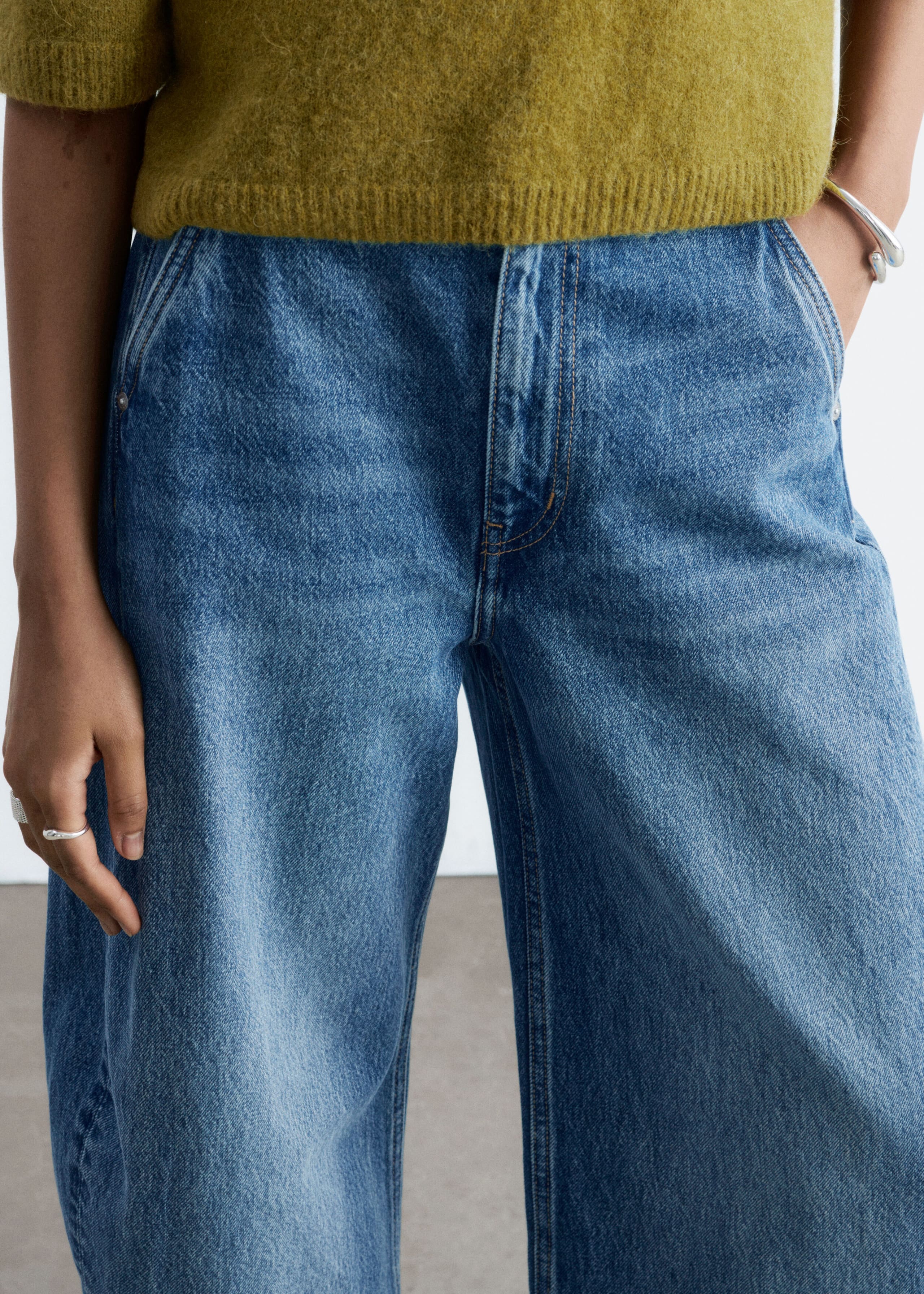 Relaxed Barrel-Leg Jeans - Mid Blue - Still Life